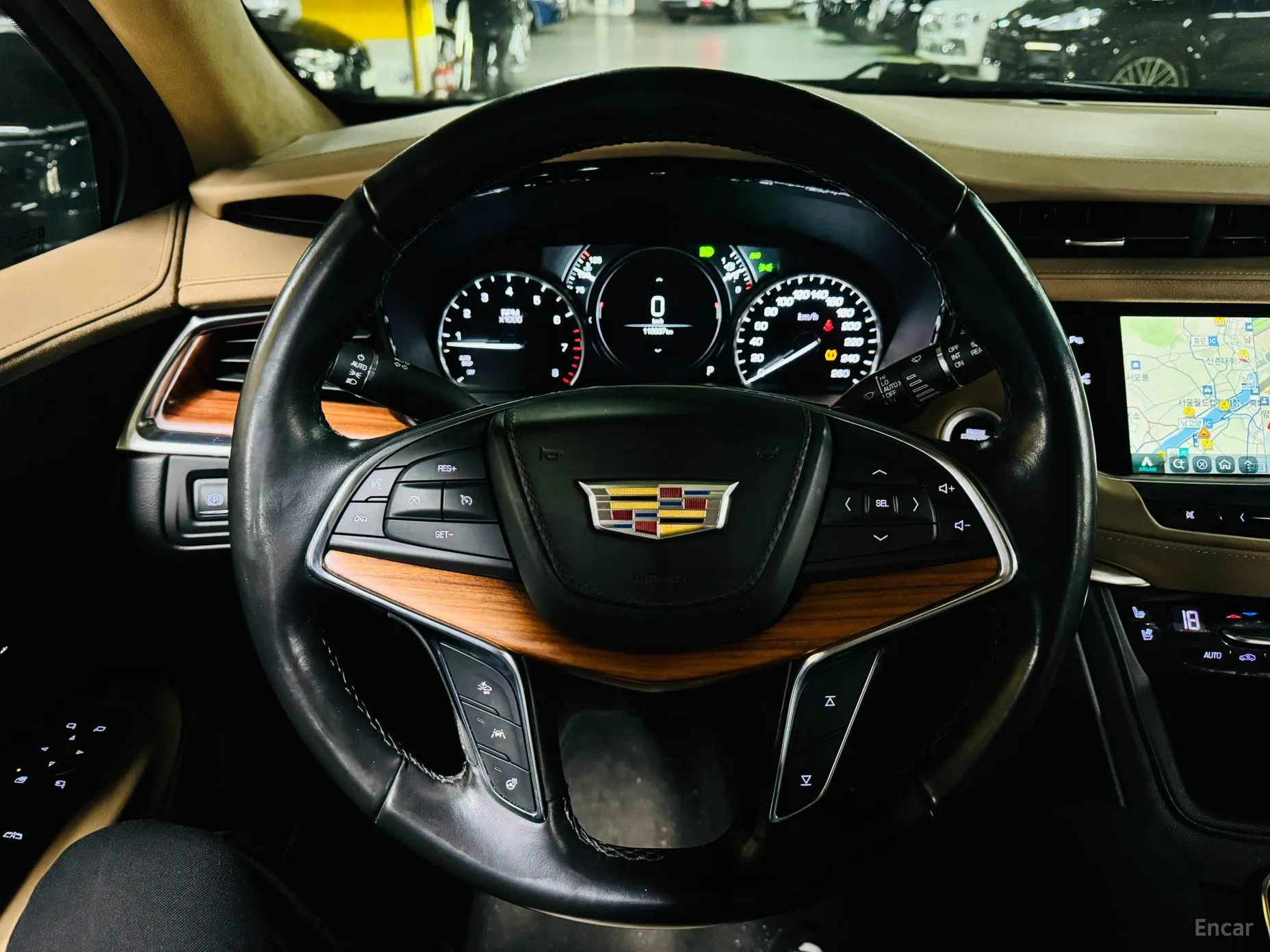 Cadillac XT5 превью 8