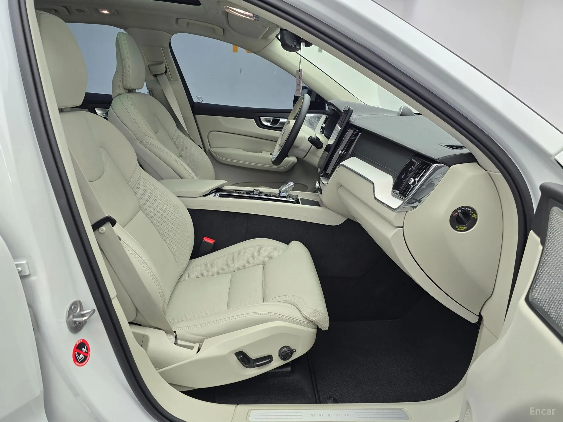 Volvo XC60 Gen 2 превью 12