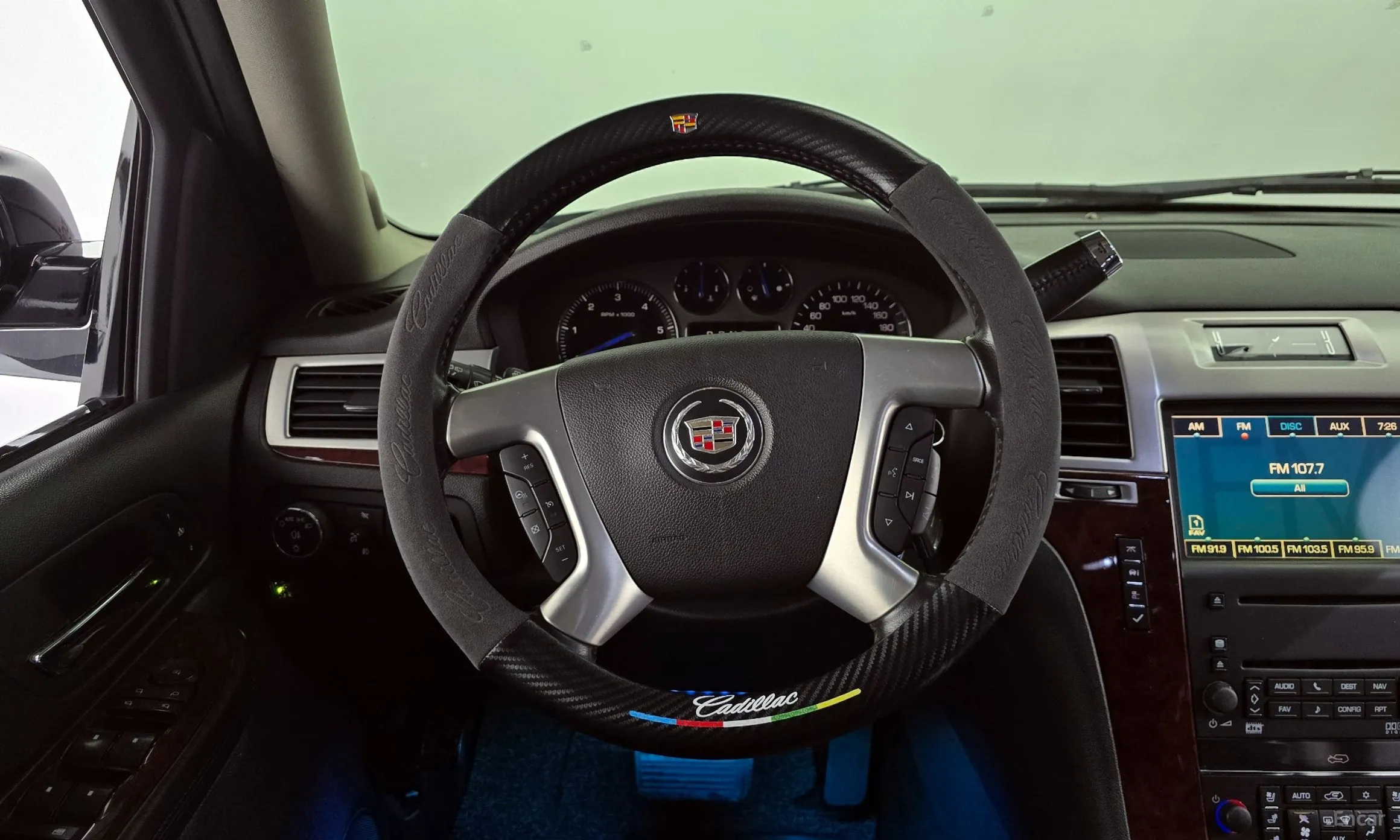 Cadillac Escalade превью 13