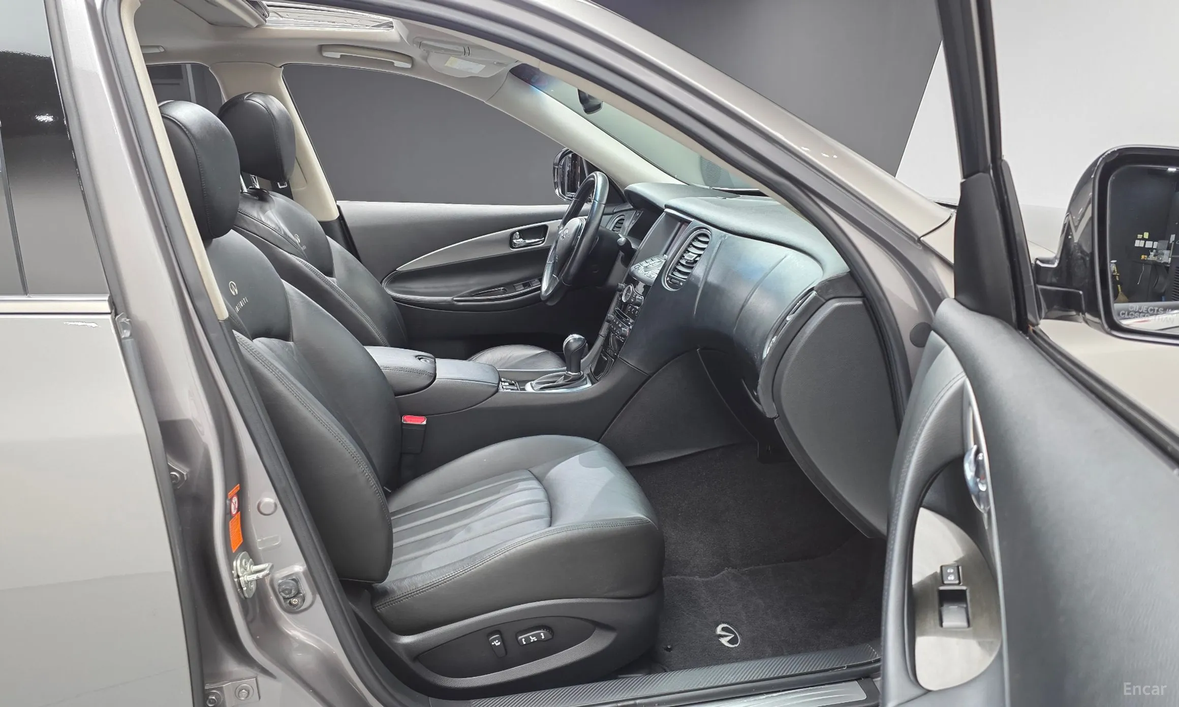 Infiniti EX35 превью 10