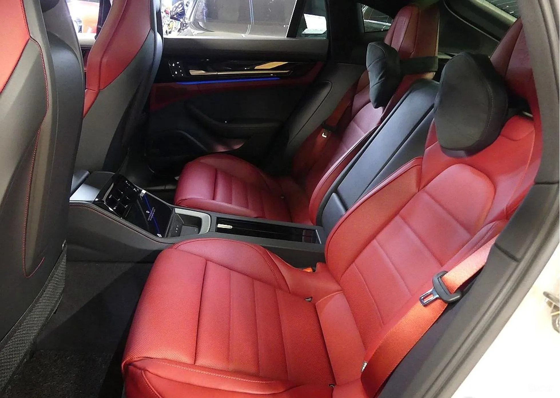 Porsche Panamera (976) превью 17
