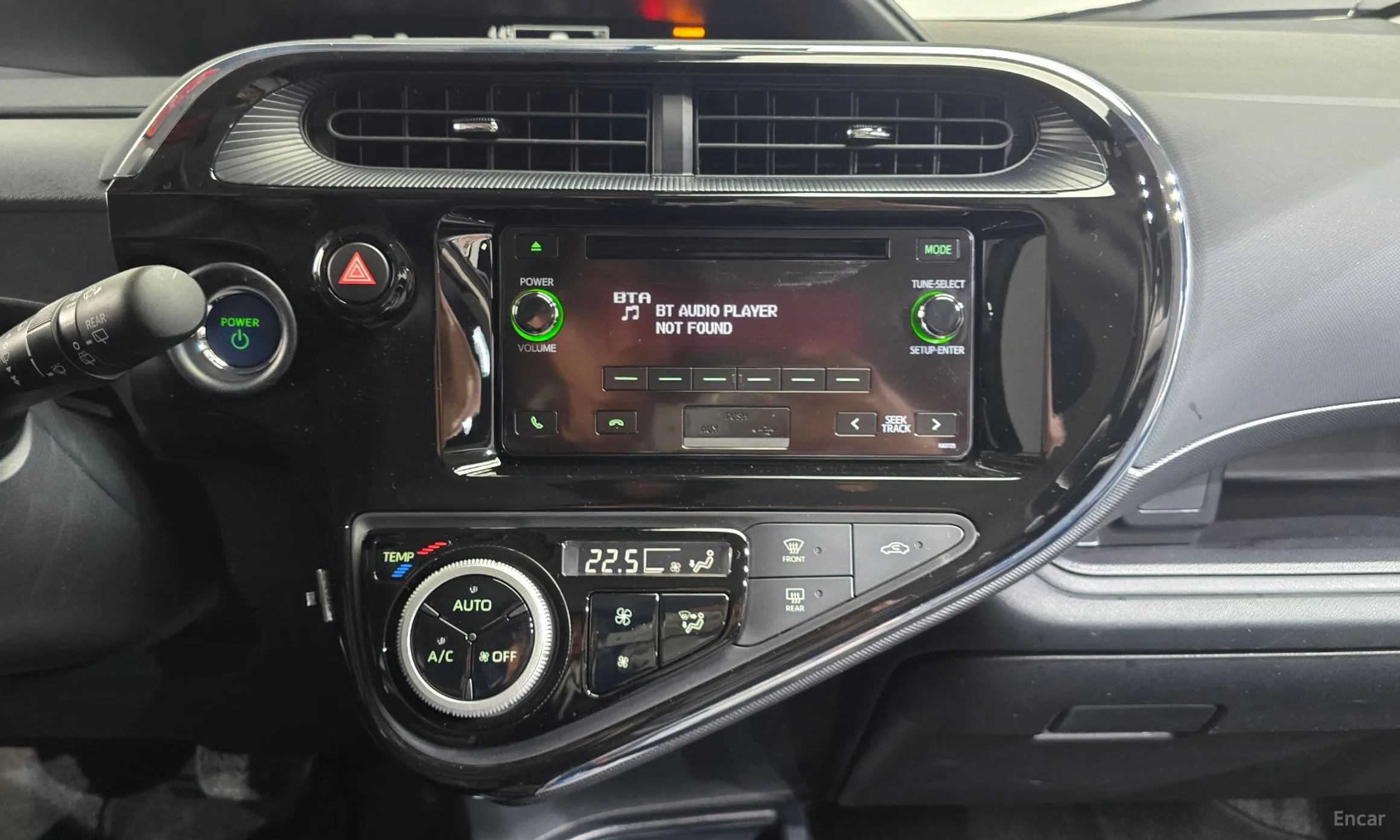 Toyota Prius C превью 14
