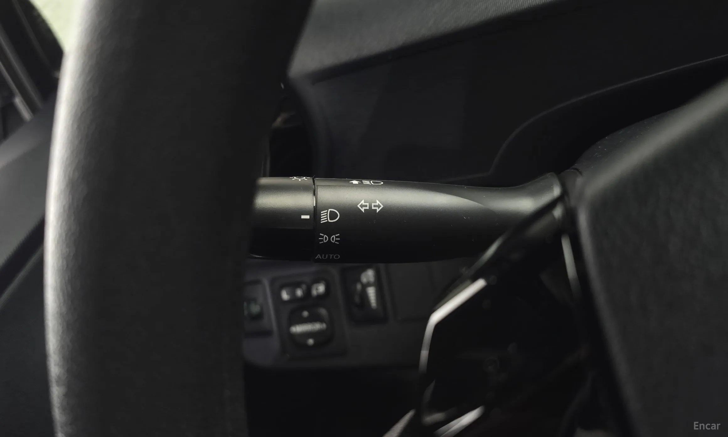 Toyota Prius C превью 18