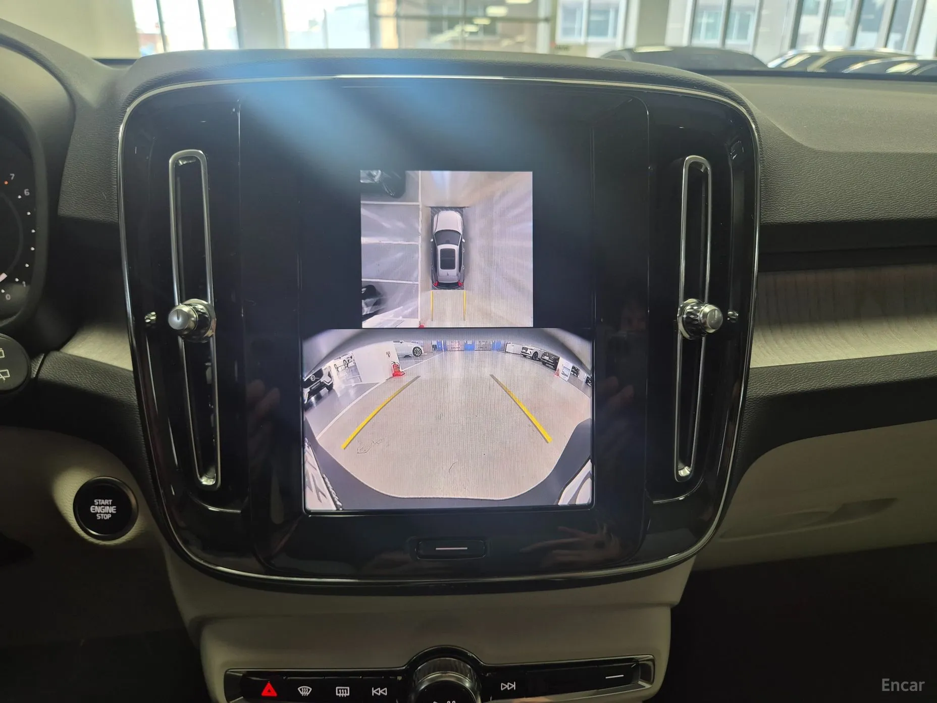 Volvo XC40 превью 15