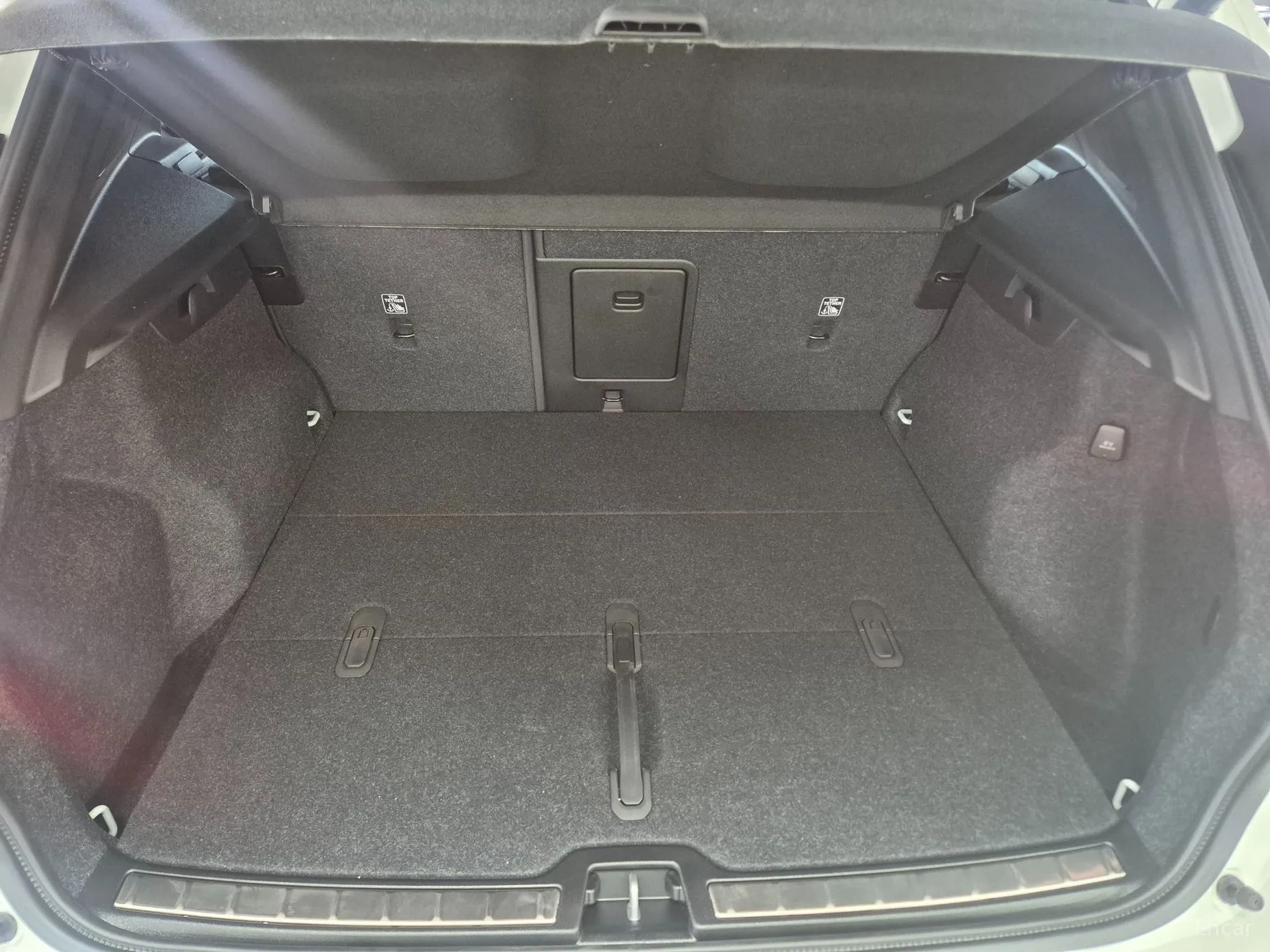 Volvo XC40 превью 19