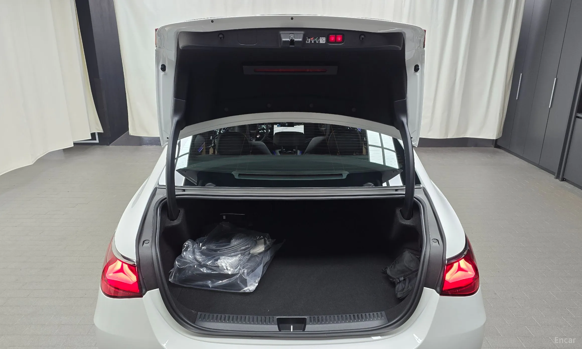 Mercedes Benz E-Class W214 превью 20