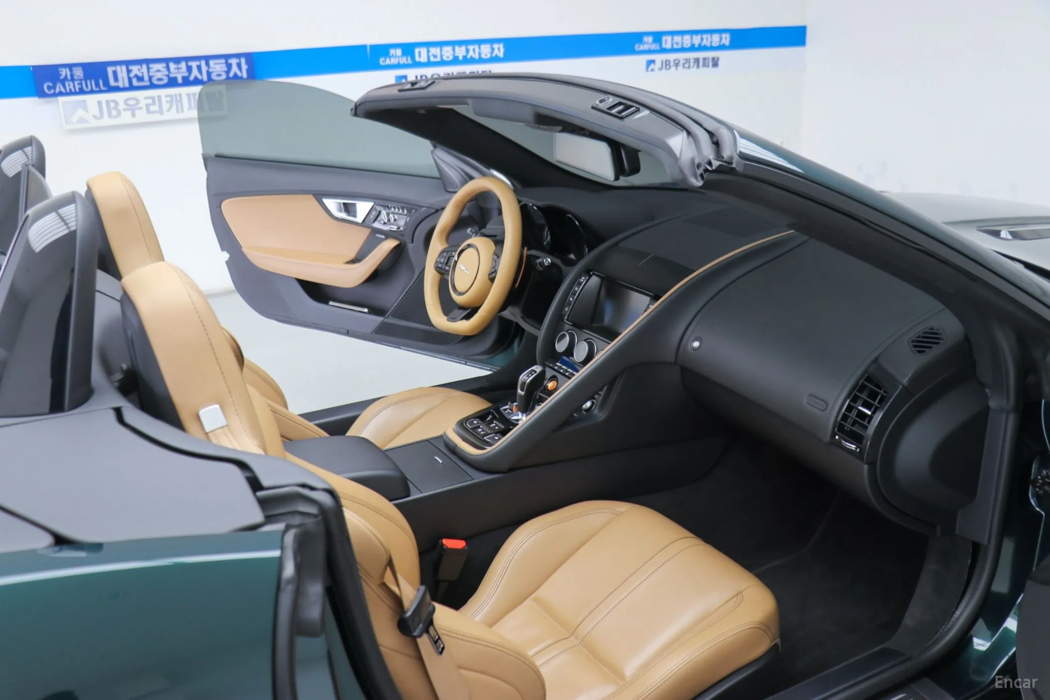 Jaguar F-TYPE превью 11