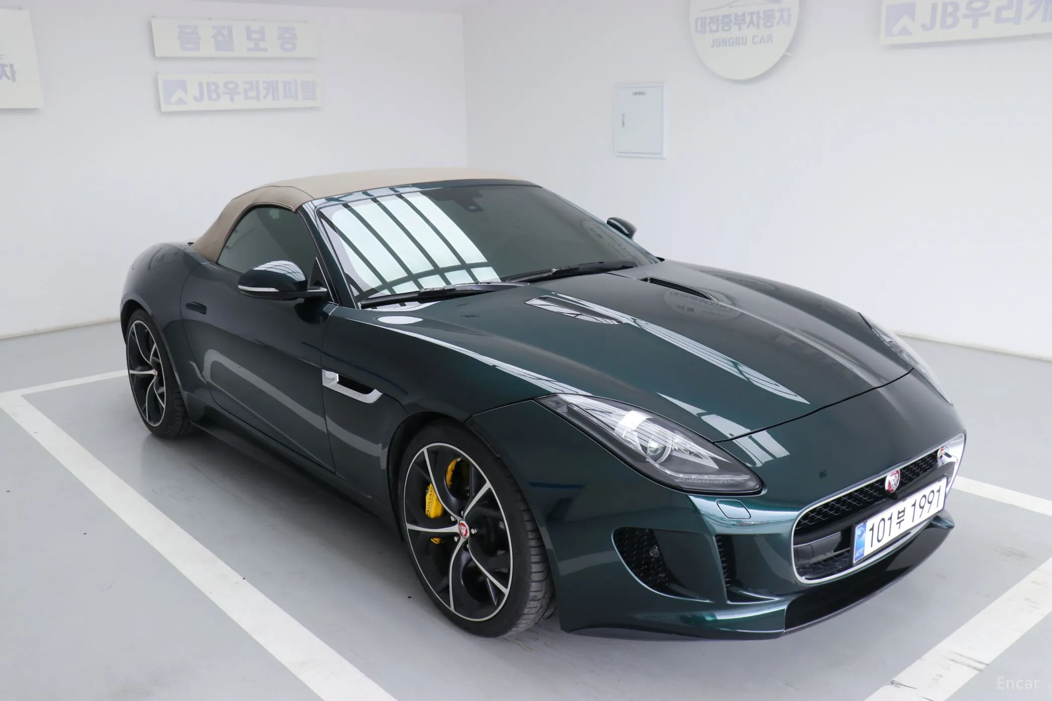 Jaguar F-TYPE превью 20
