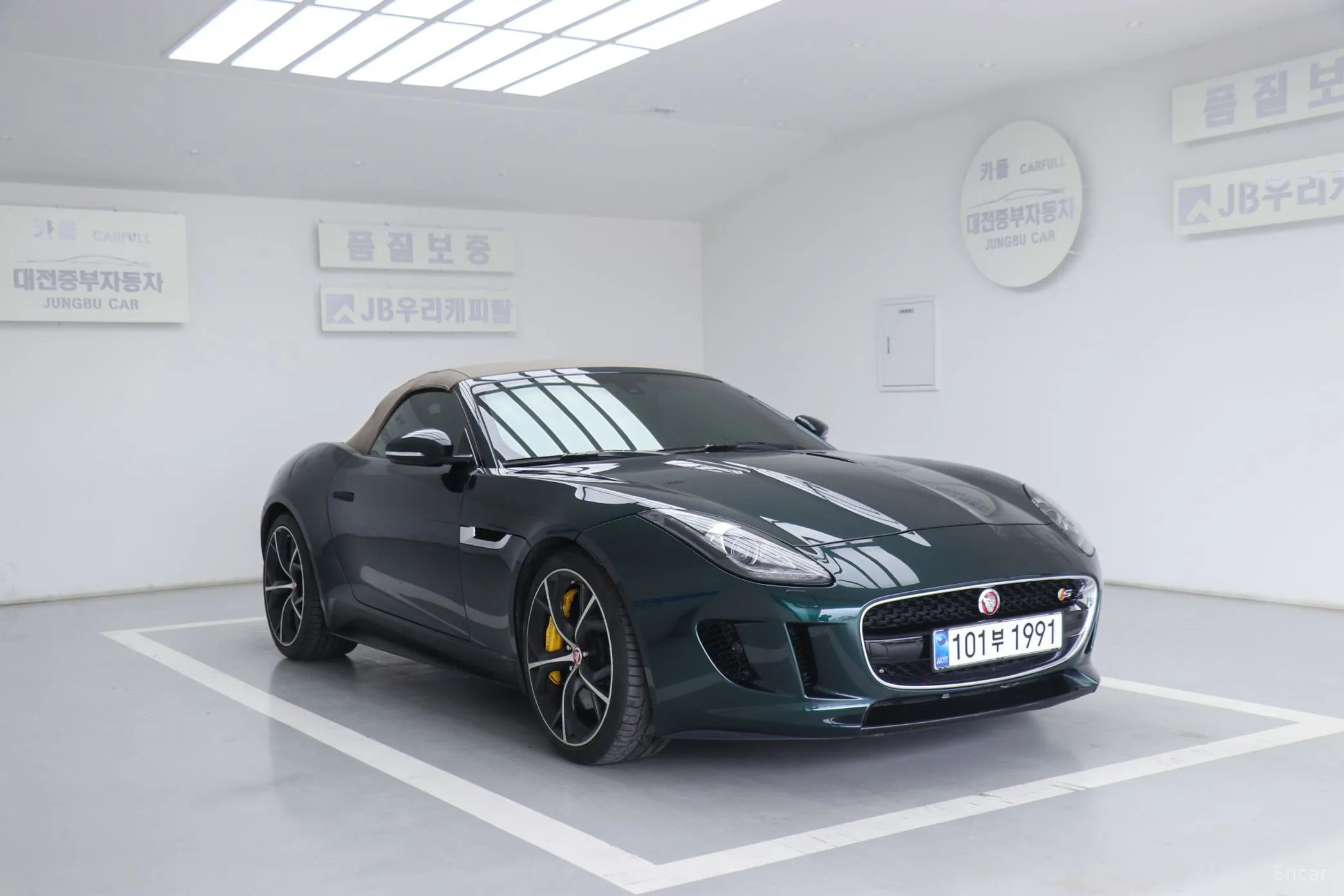 Jaguar F-TYPE превью 4
