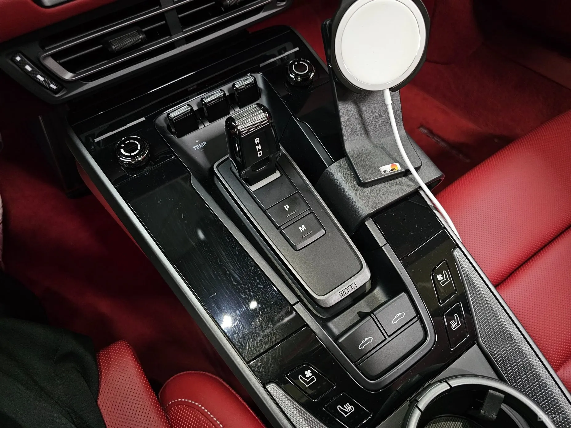 Porsche 911 (992) превью 15