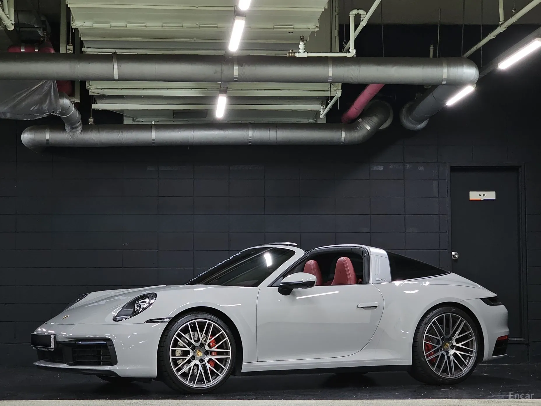 Porsche 911 (992) превью 3