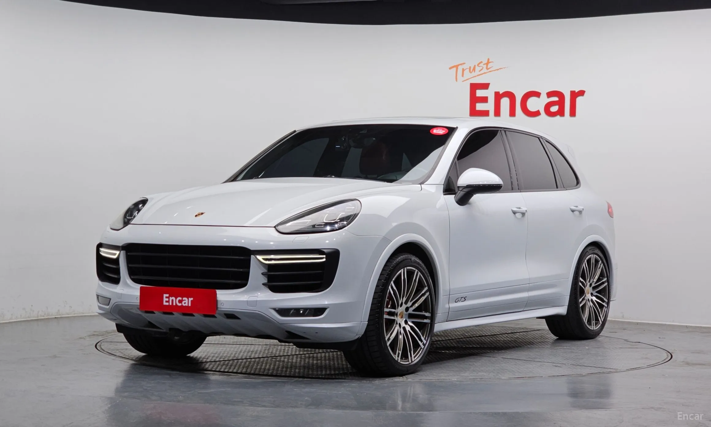 New Cayenne
