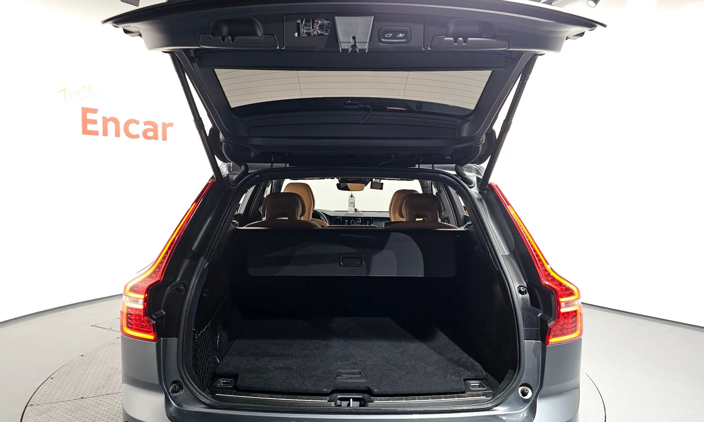 Volvo XC60 Gen 2 превью 20