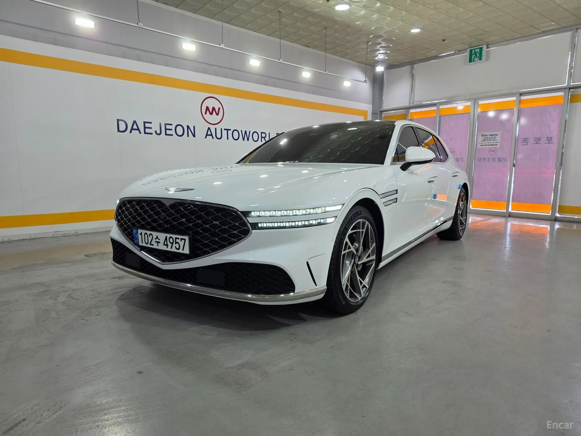 Genesis G90 (RS4) превью 1