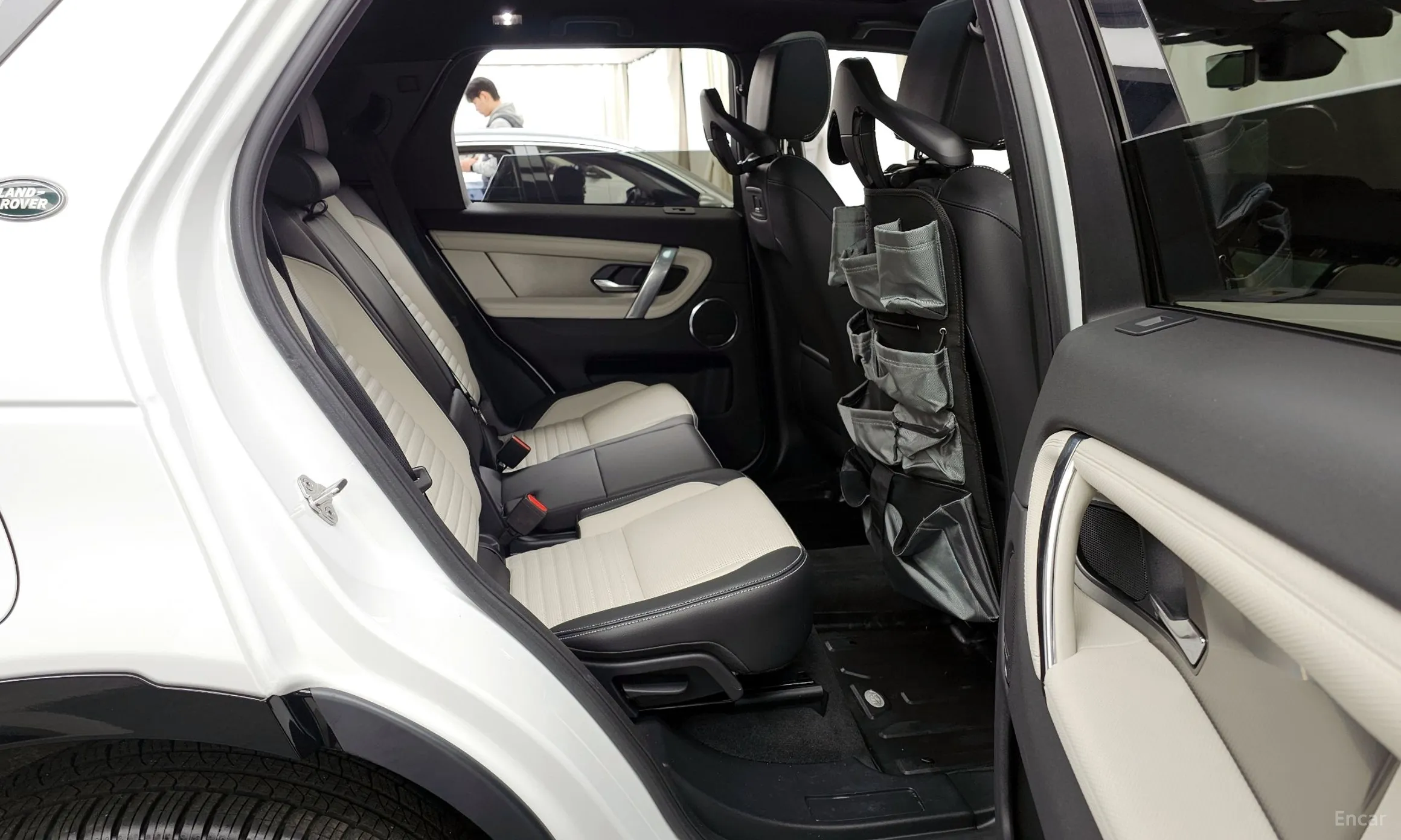 Land Rover Discovery Sports превью 12