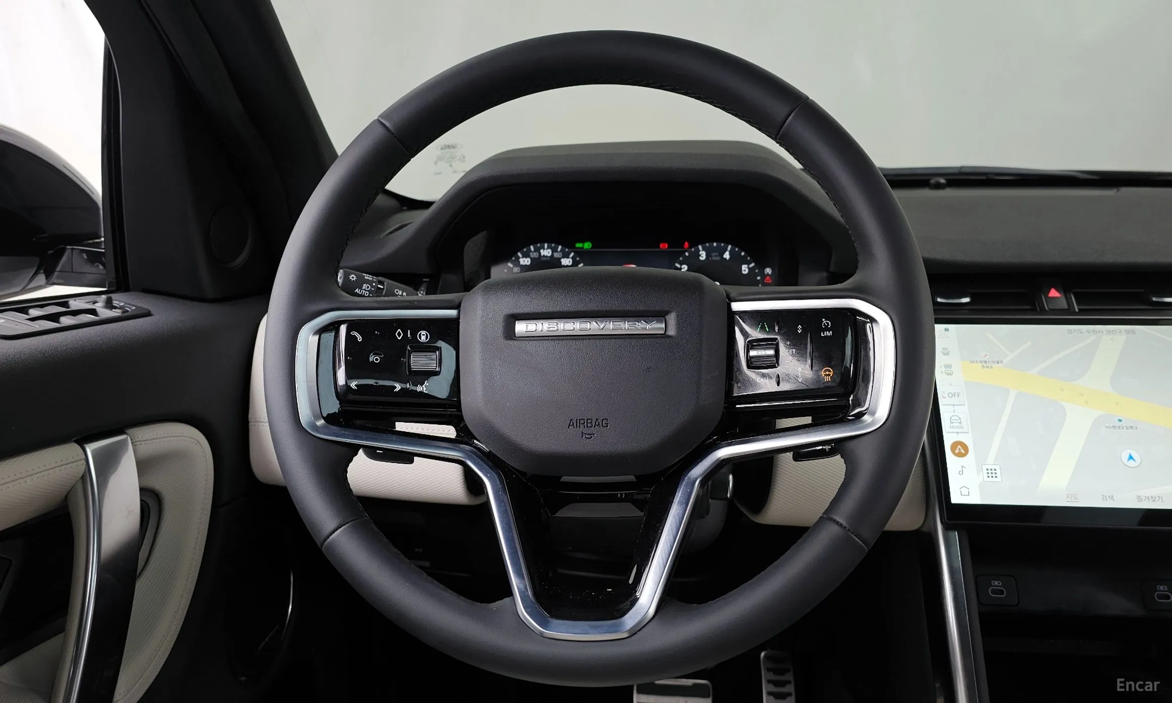 Land Rover Discovery Sports превью 13