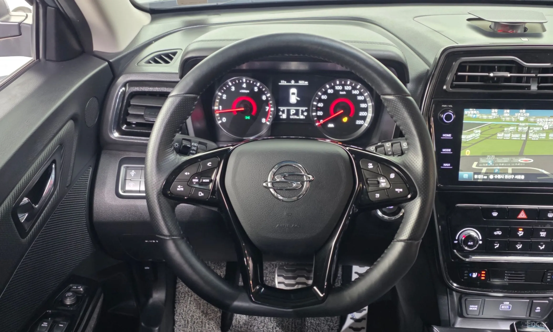 KG Mobility (SsangYong) Tivoli Air превью 13