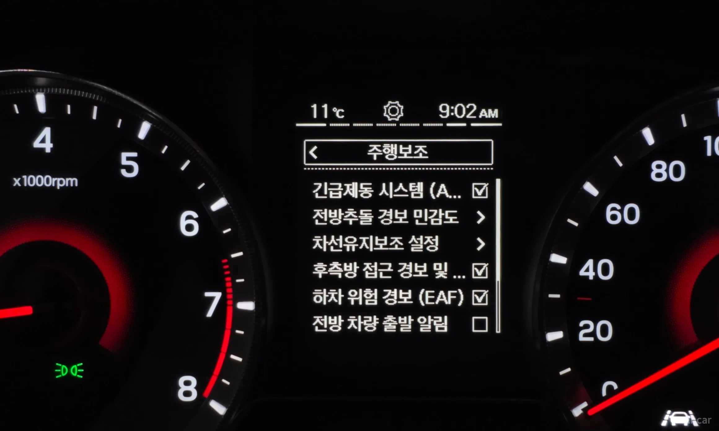KG Mobility (SsangYong) Tivoli Air превью 16