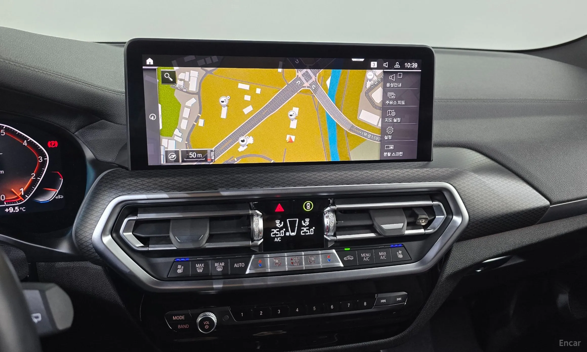 BMW X3 (G01) превью 14