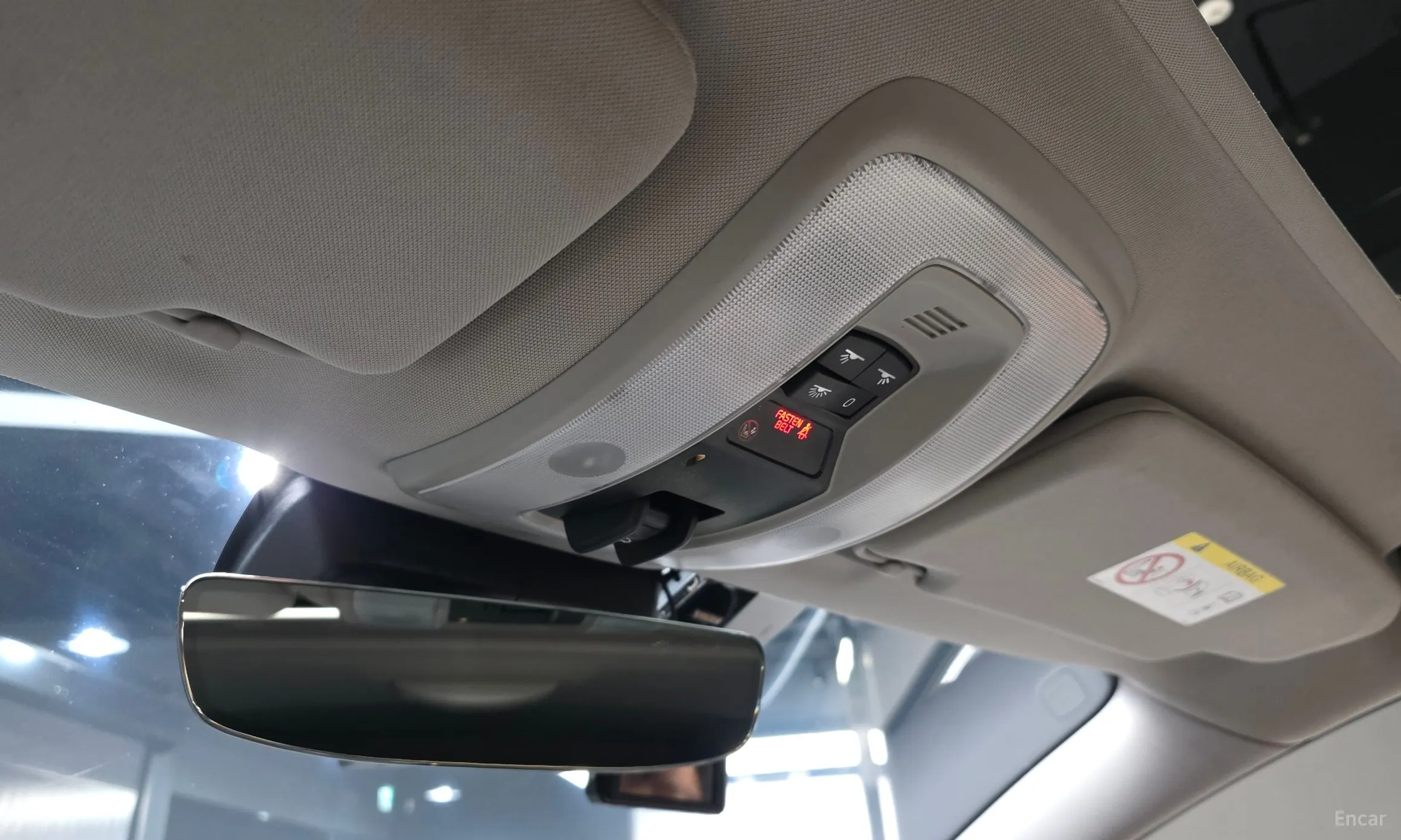 Volvo V60 превью 19