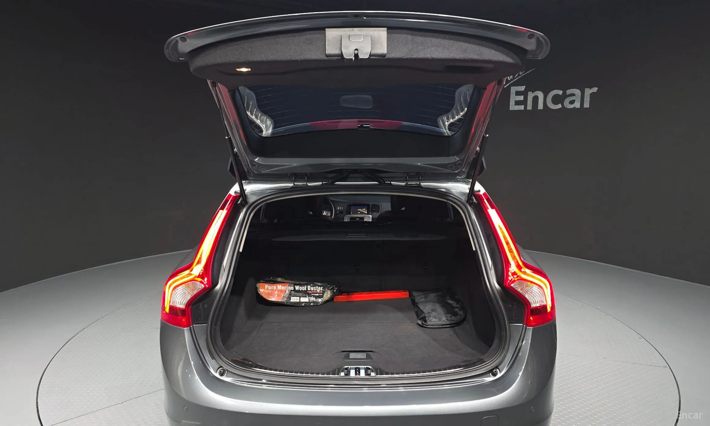 Volvo V60 превью 20