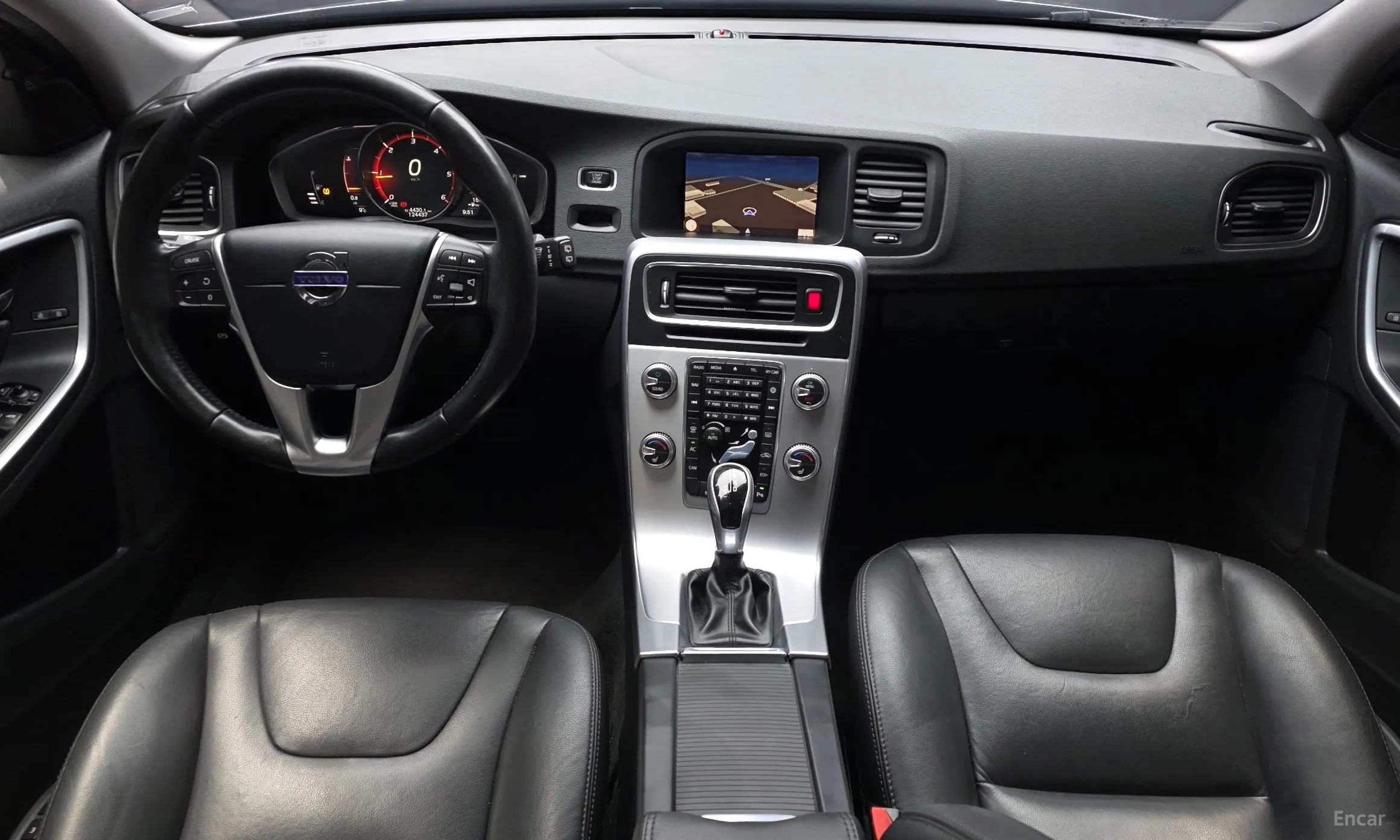 Volvo V60 превью 7