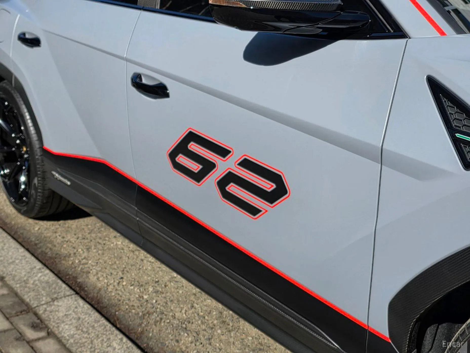 Lamborghini Urus превью 20