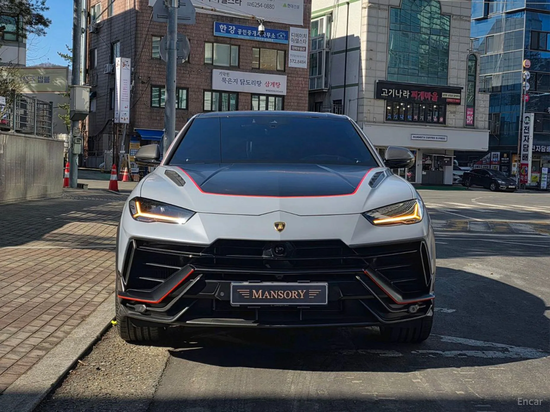 Lamborghini Urus превью 3