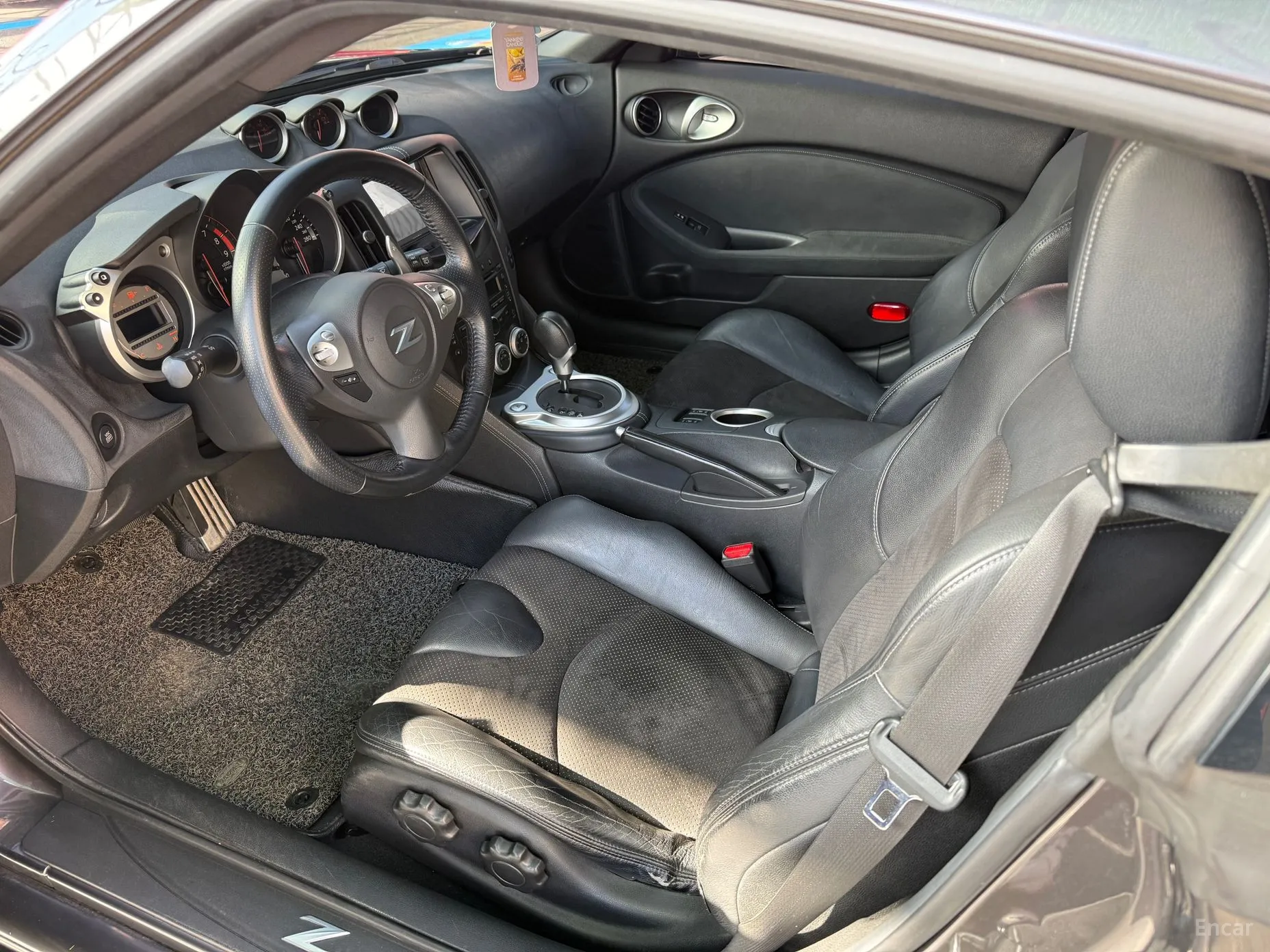 Nissan 370Z превью 10