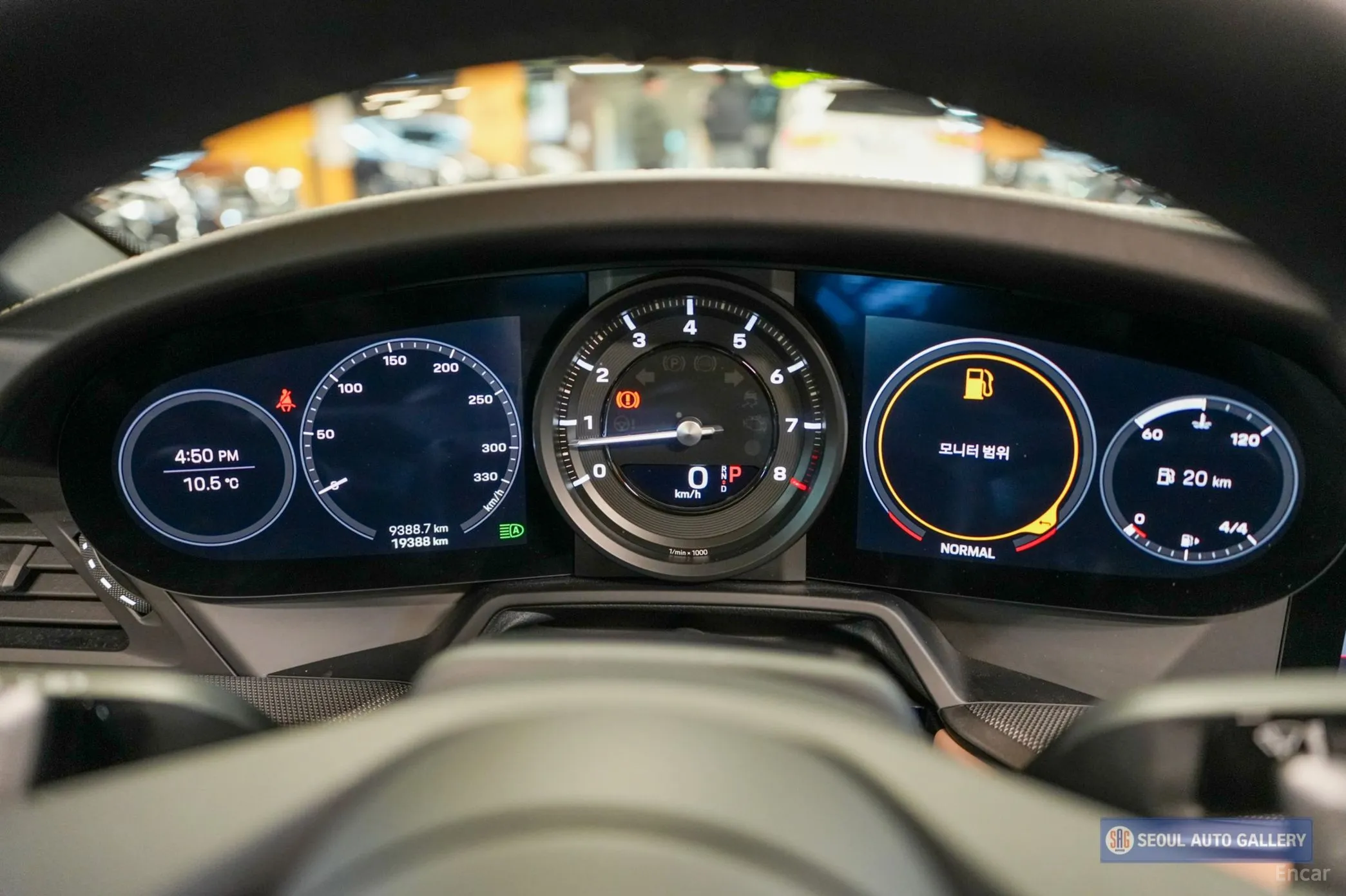 Porsche 911 (992) превью 11