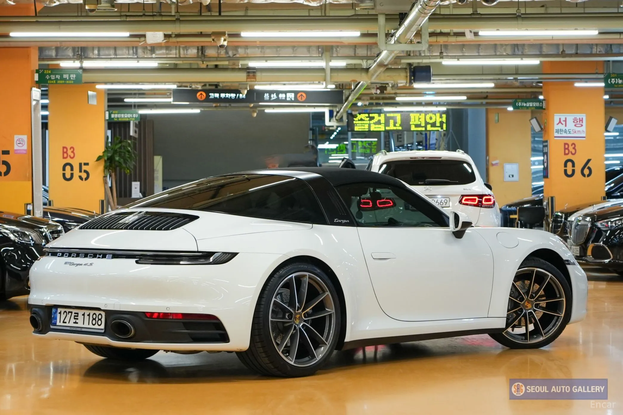 Porsche 911 (992) превью 2
