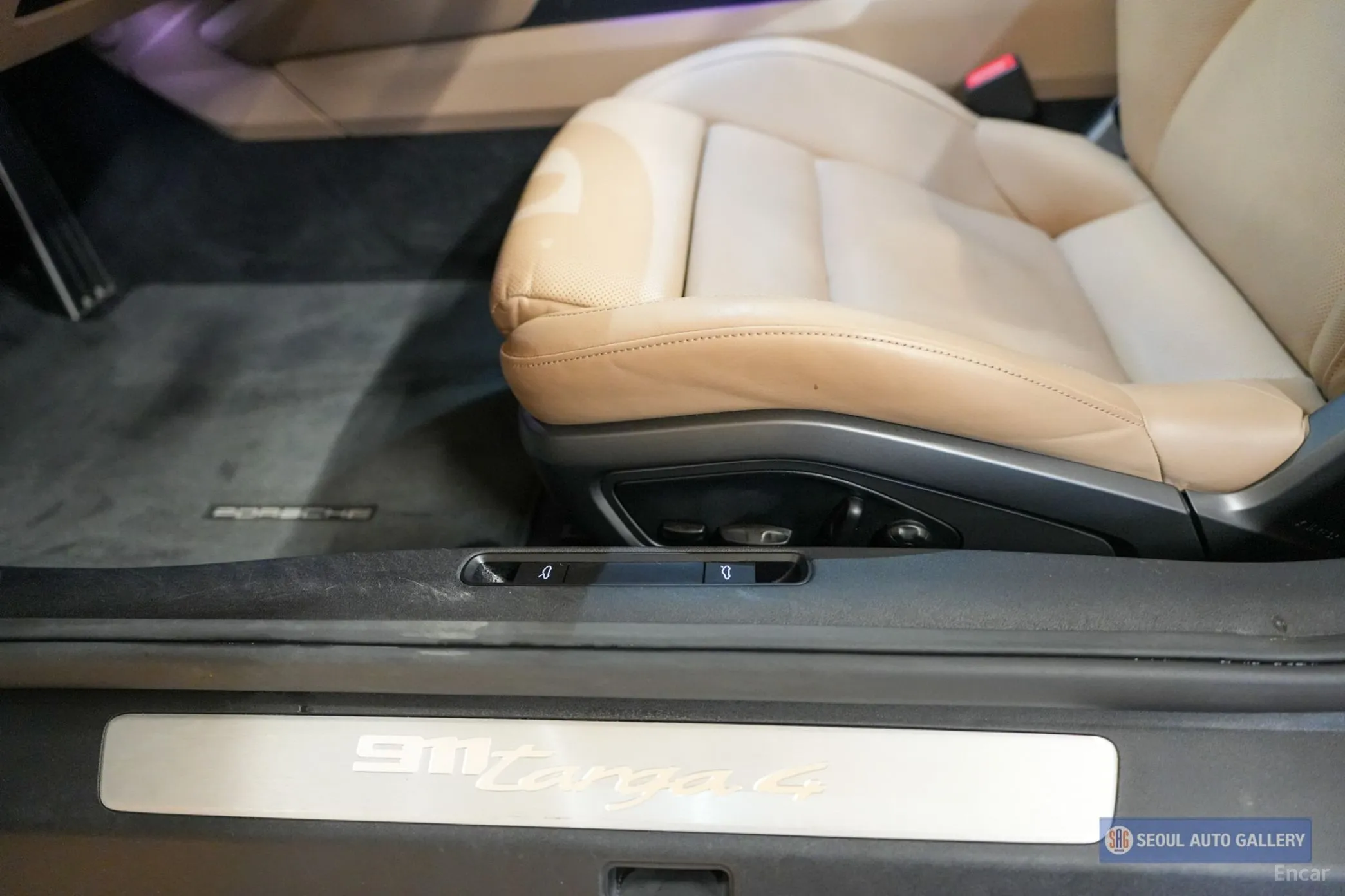 Porsche 911 (992) превью 8
