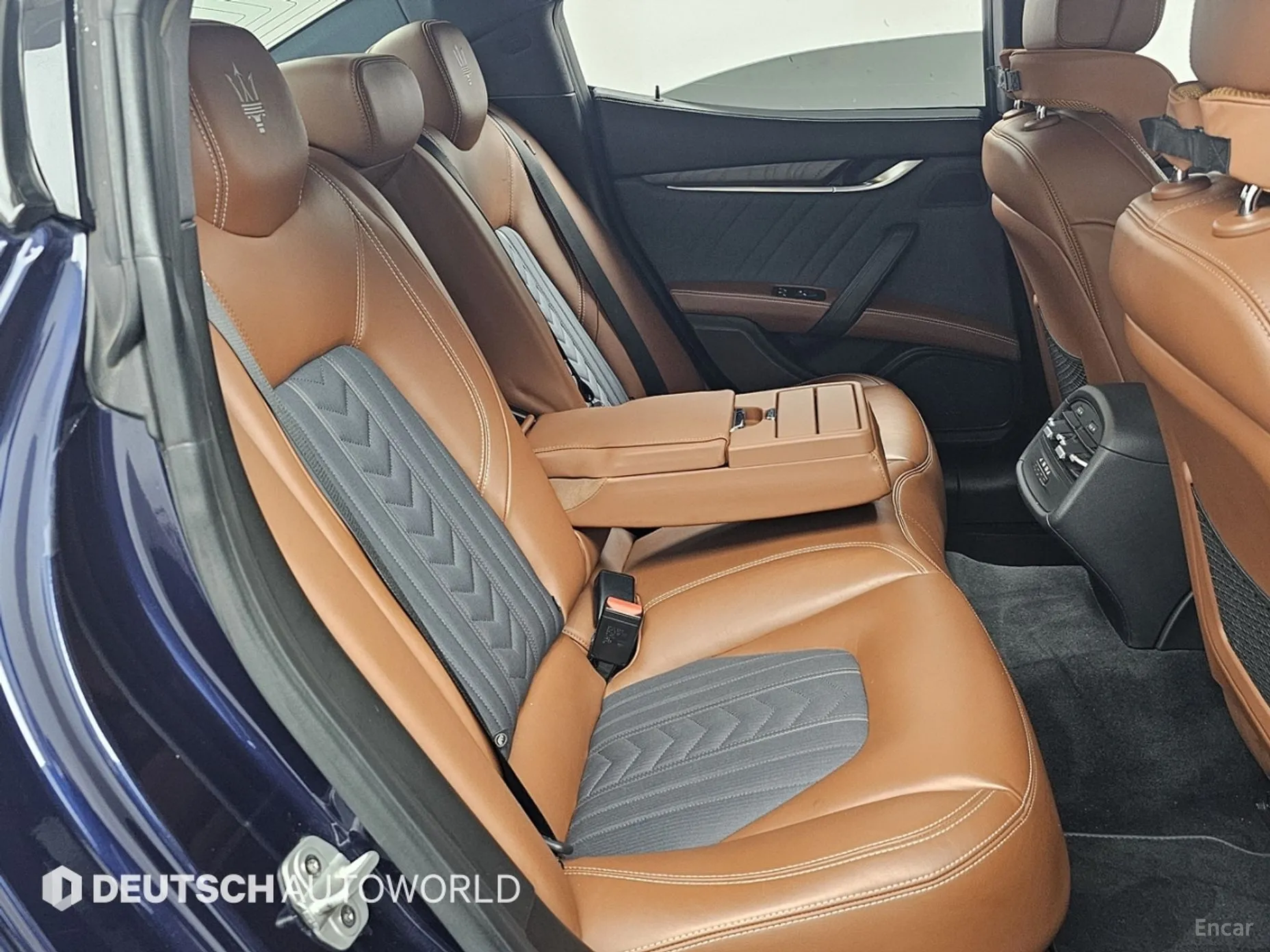 Maserati Ghibli превью 12