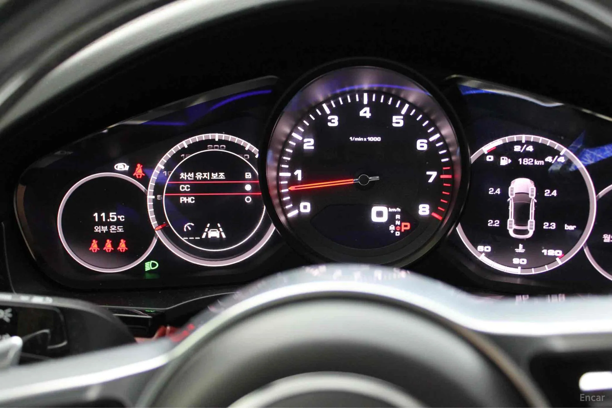 Porsche Cayenne (PO536) превью 12