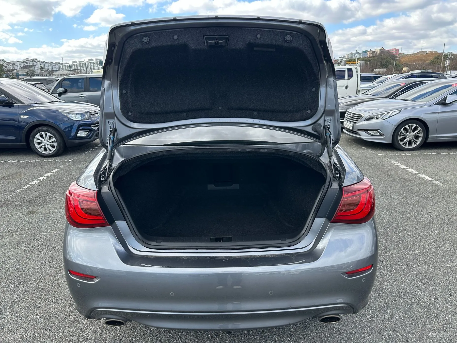 Infiniti Q70 превью 19