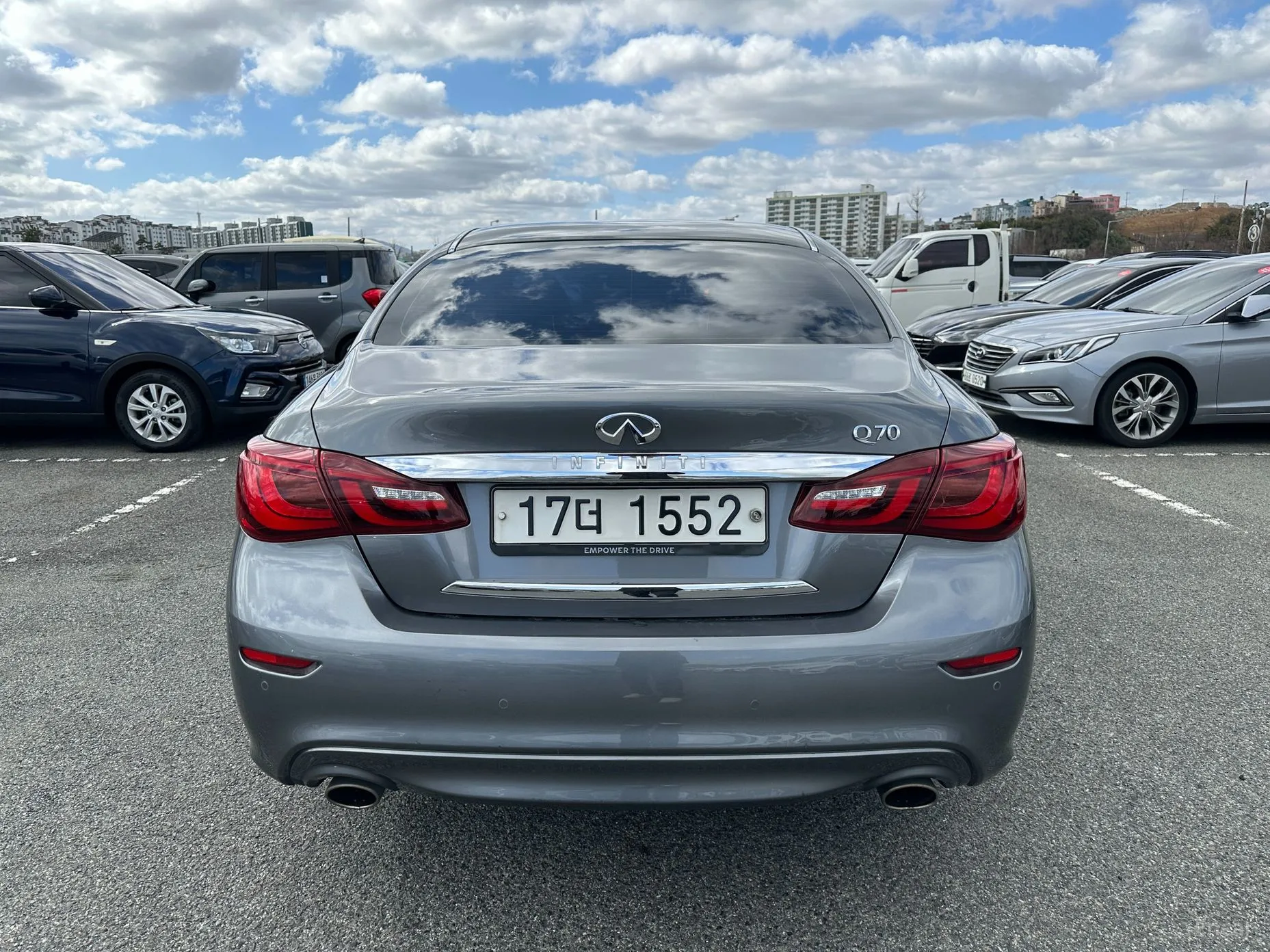Infiniti Q70 превью 3