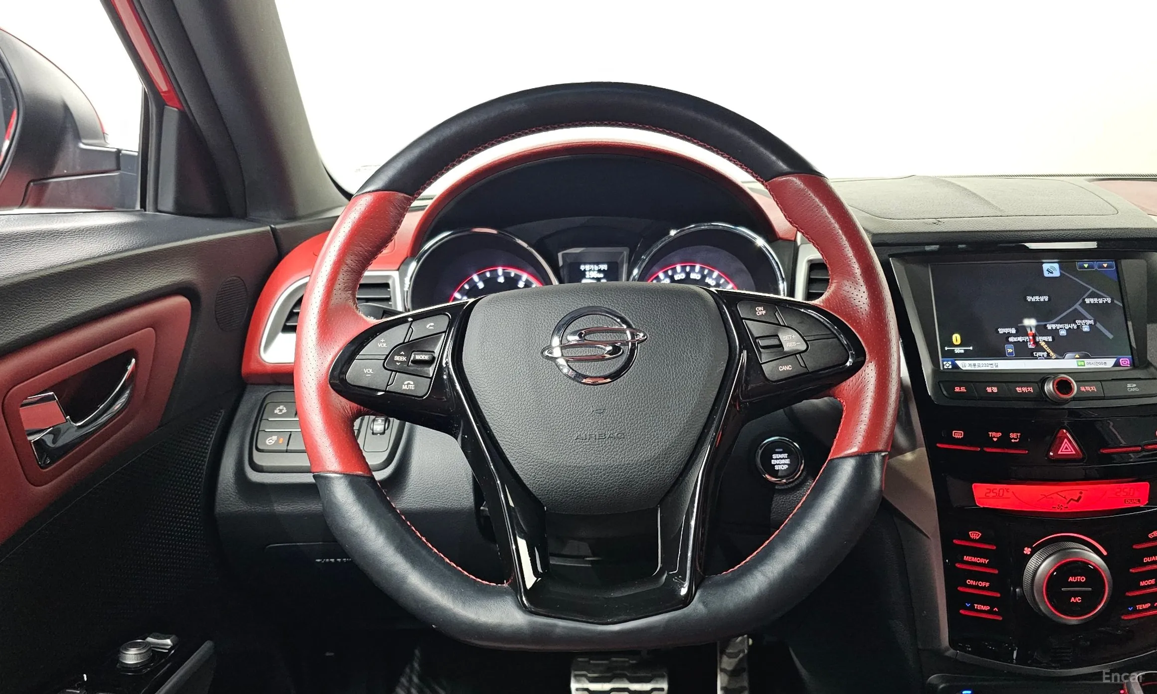 KG Mobility (SsangYong) Tivoli, Lazio превью 15