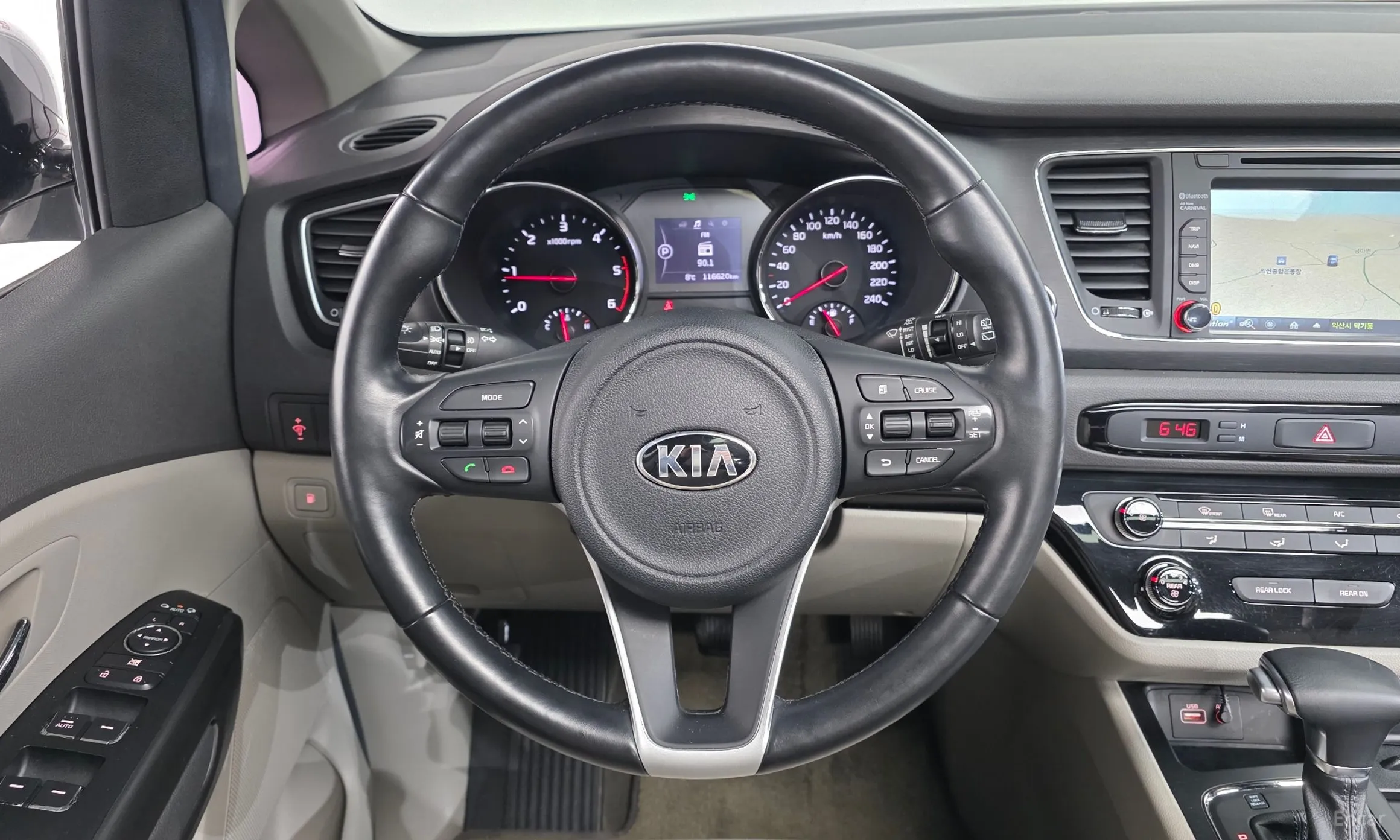 Kia Carnival превью 14