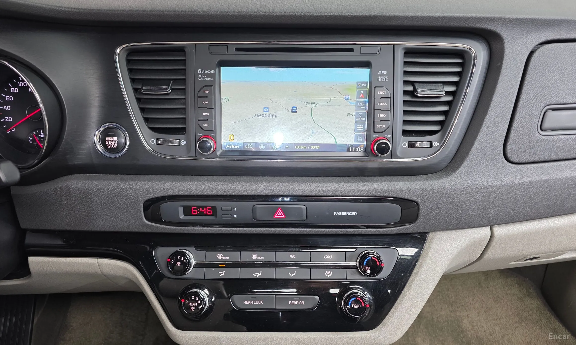 Kia Carnival превью 15