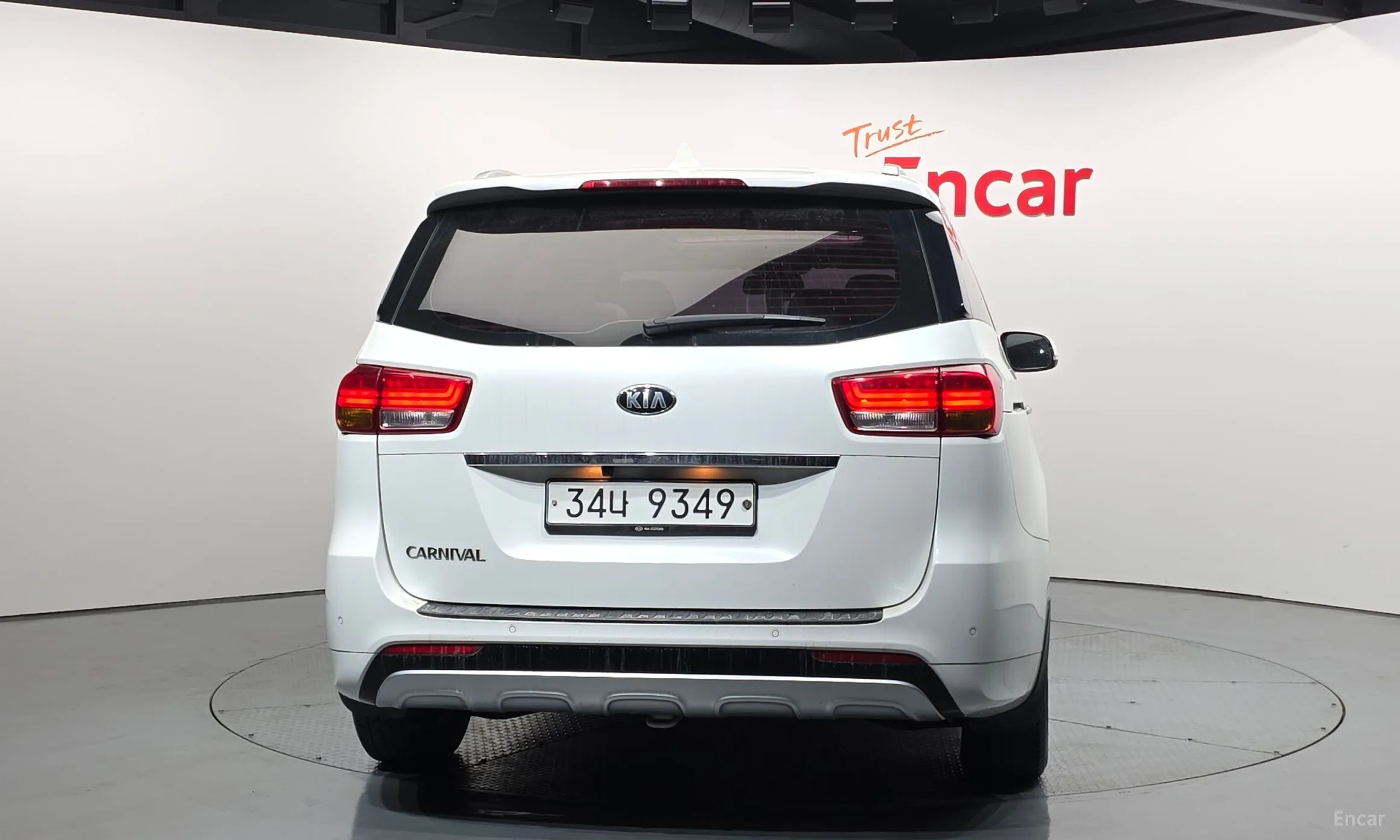 Kia Carnival превью 4