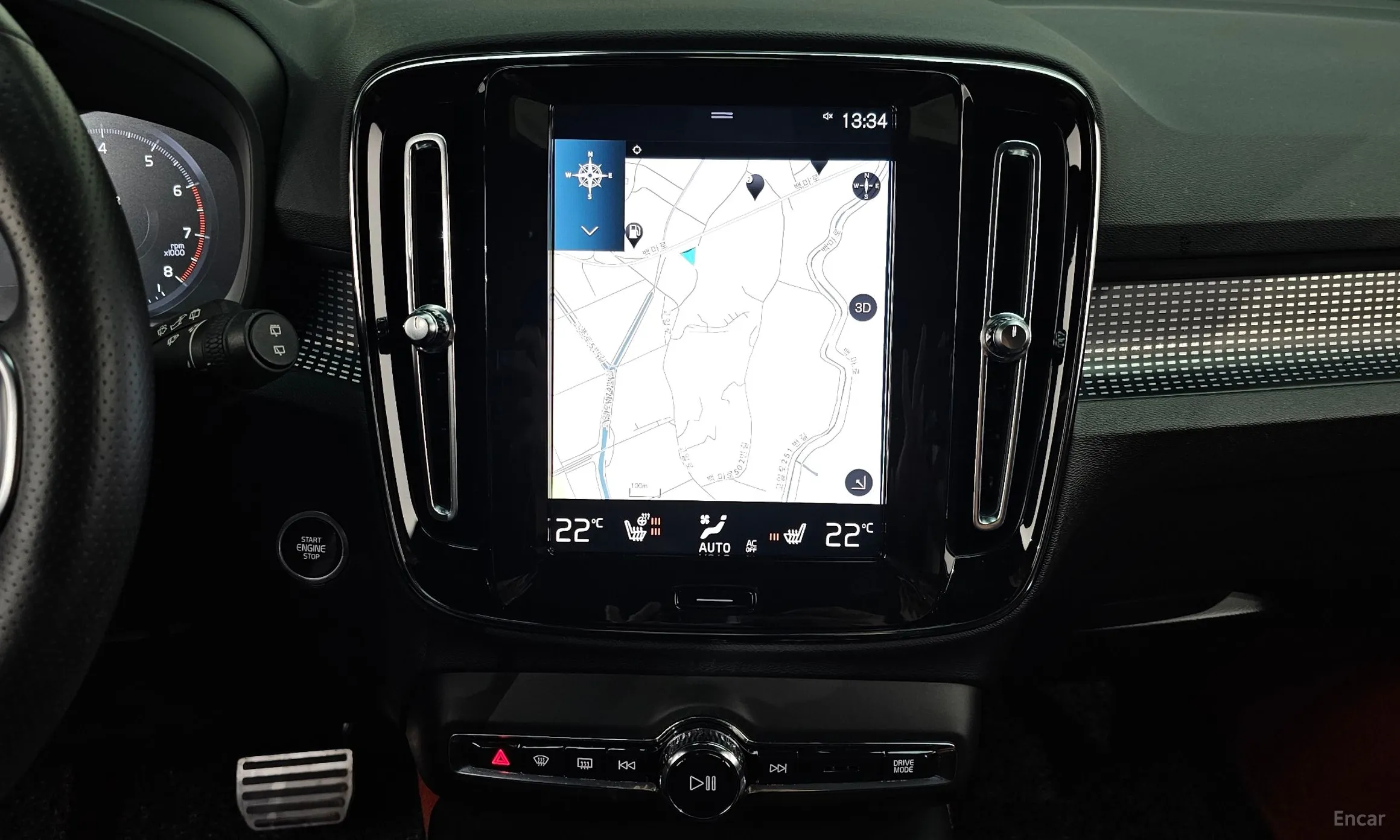 Volvo XC40 превью 14