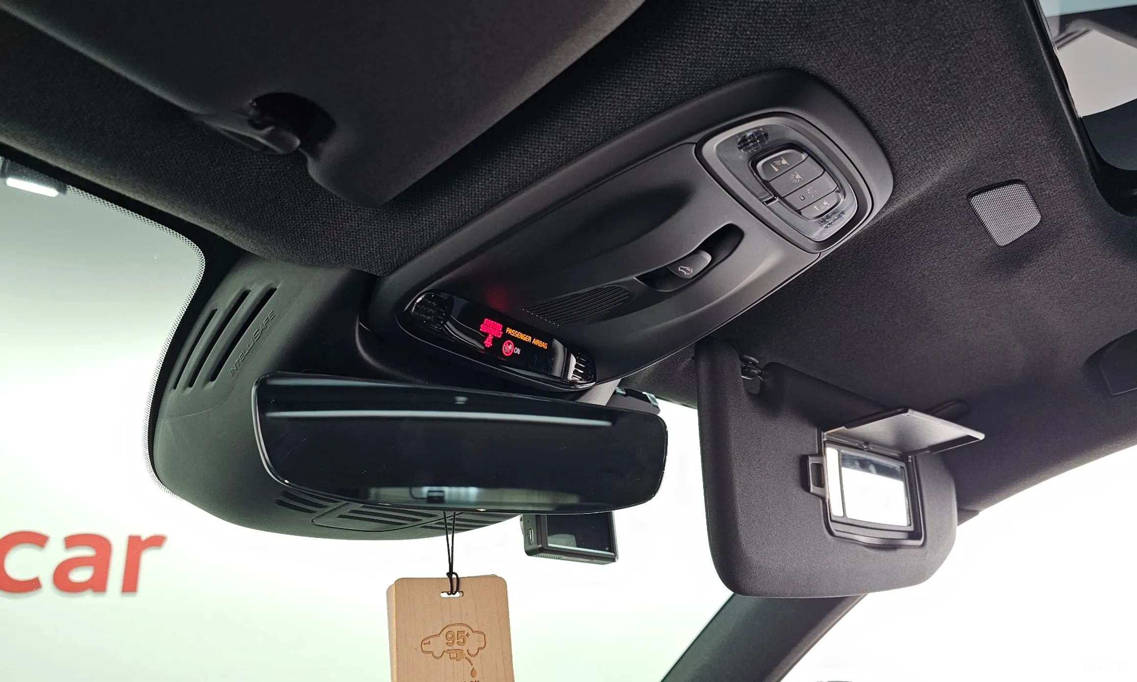 Volvo XC40 превью 17