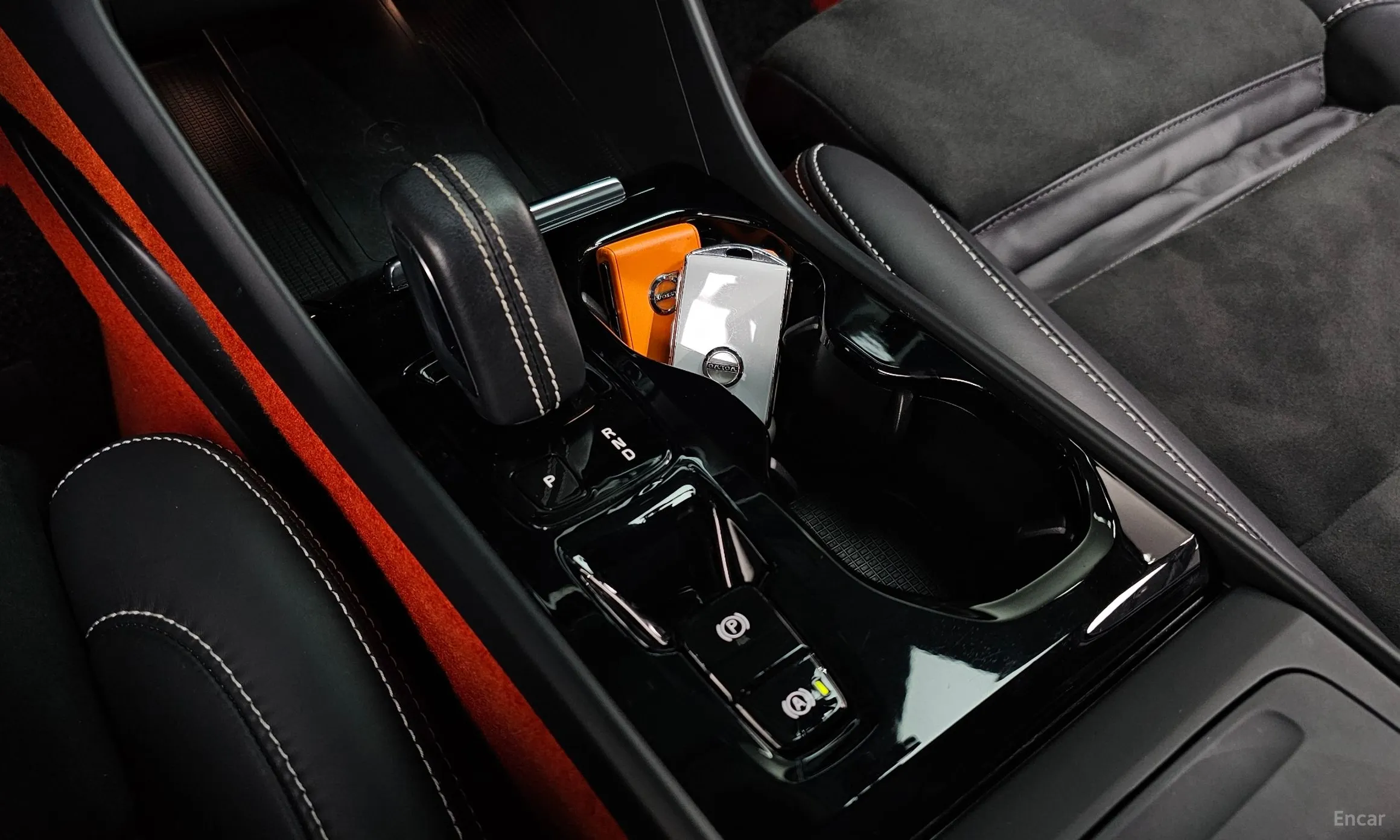 Volvo XC40 превью 9