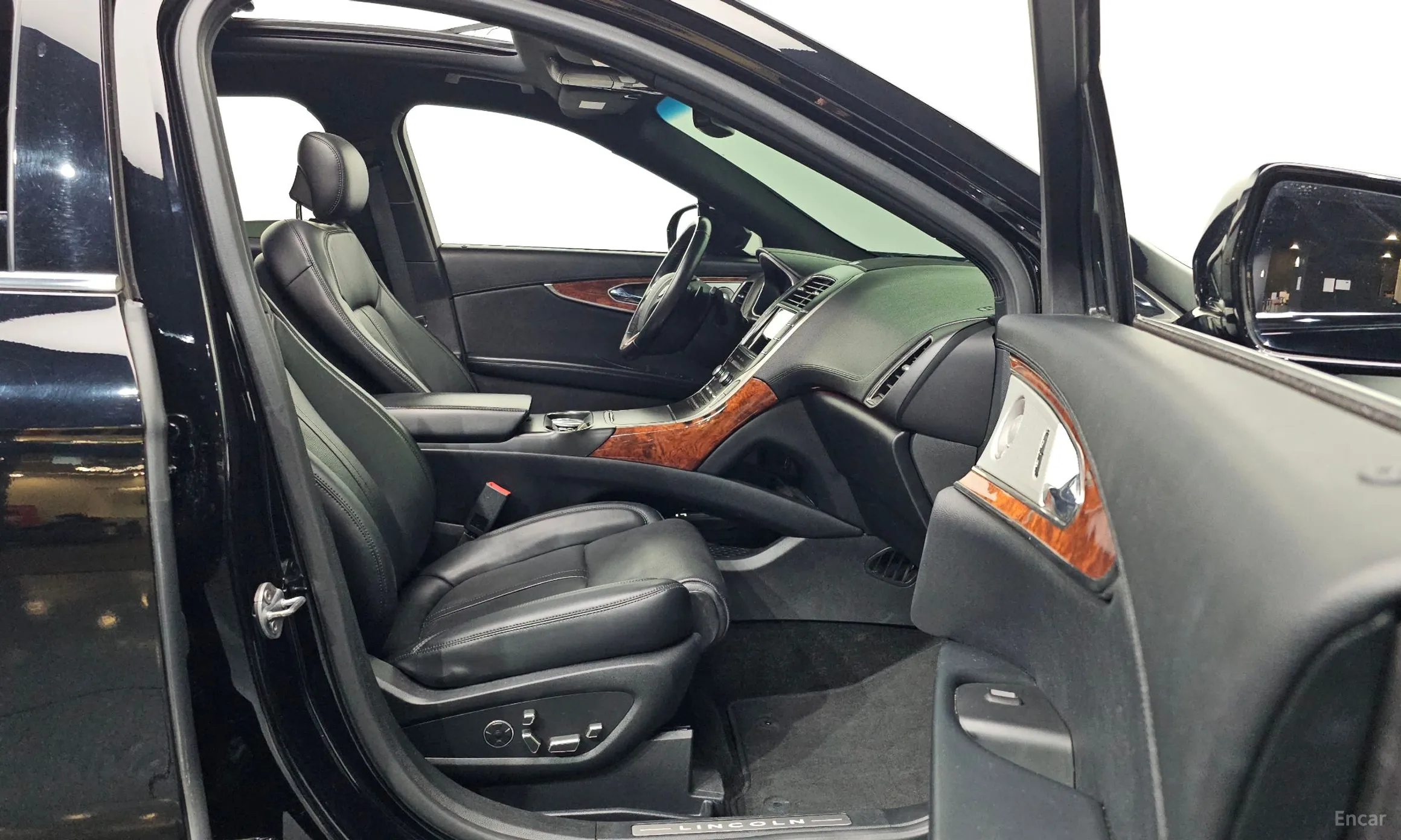 Lincoln MKX 2nd Generation превью 11