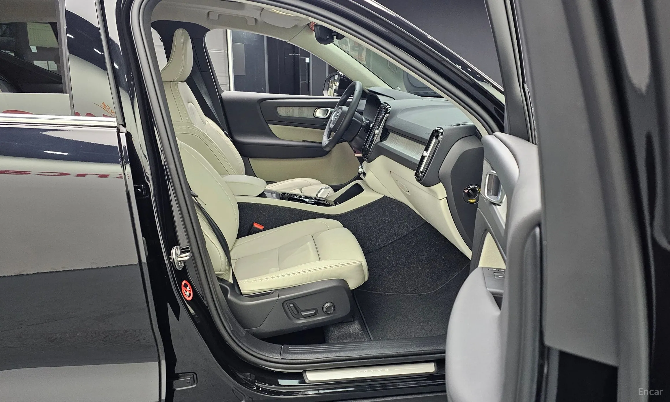 Volvo XC40 превью 11