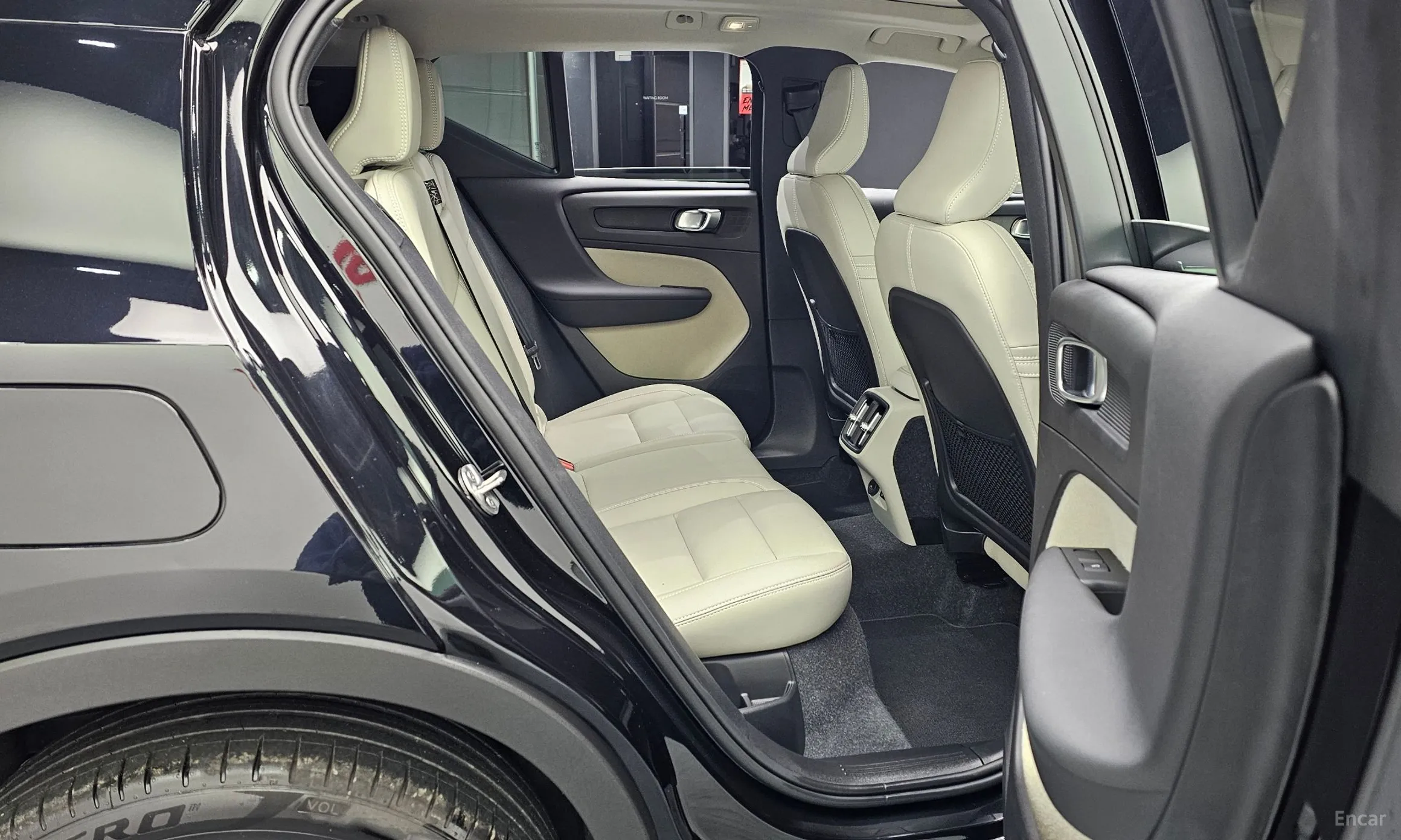 Volvo XC40 превью 12