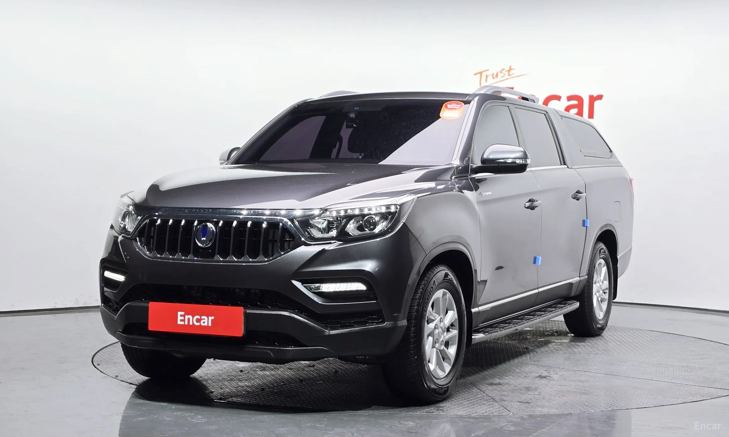 Rexton Sports Khan