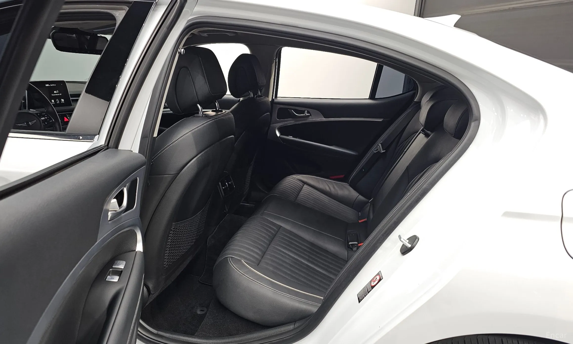Genesis G70 превью 11