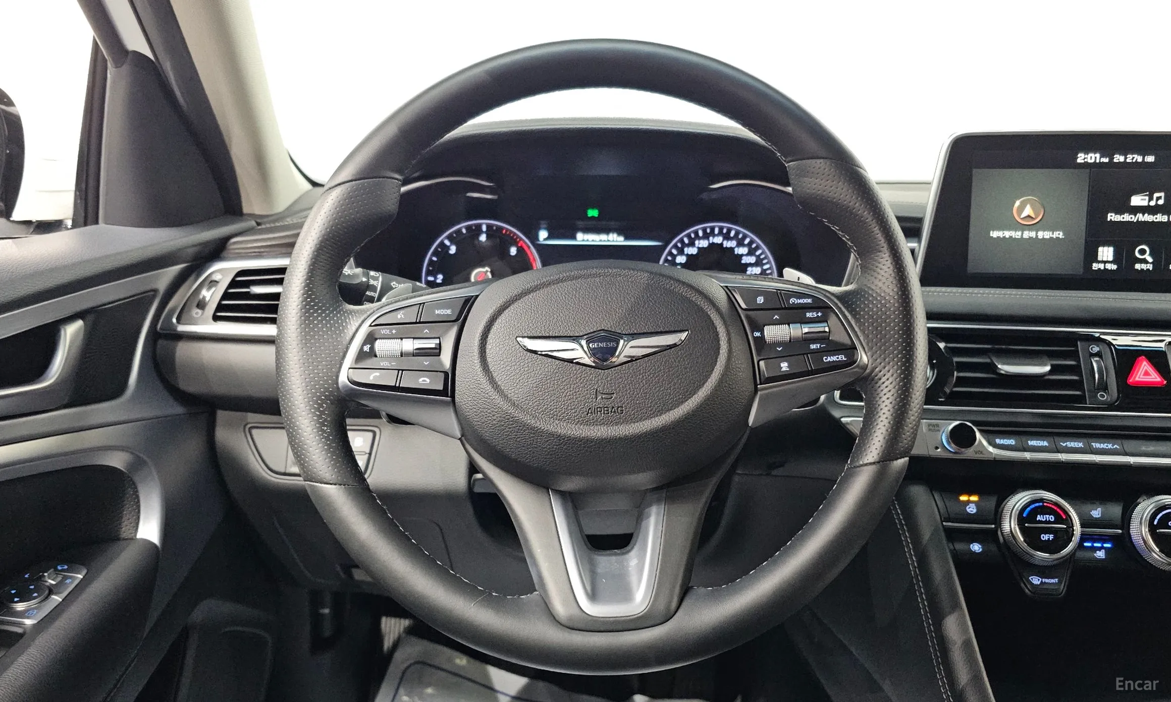 Genesis G70 превью 15