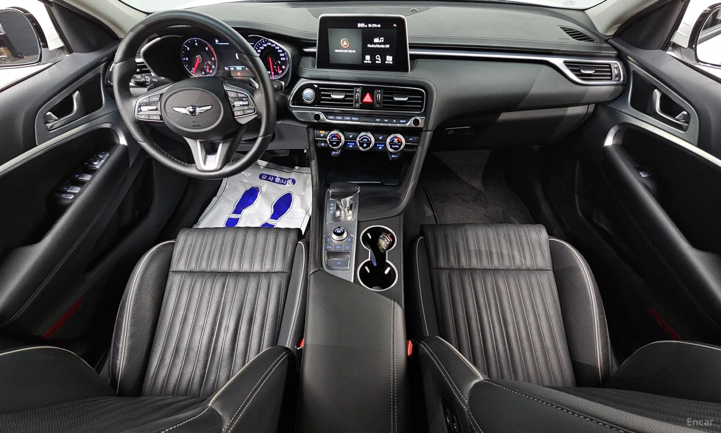 Genesis G70 превью 7
